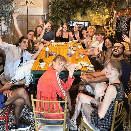 Milingona Center بيت شباب *