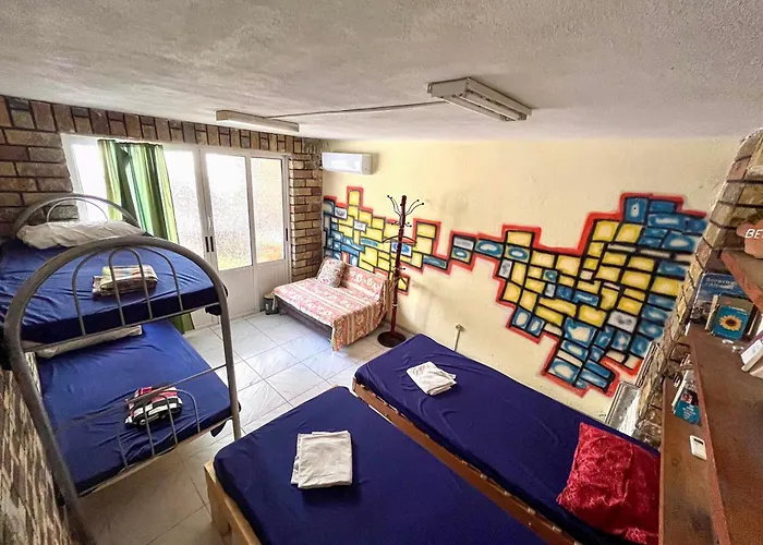 Milingona Center Ostello Tirana