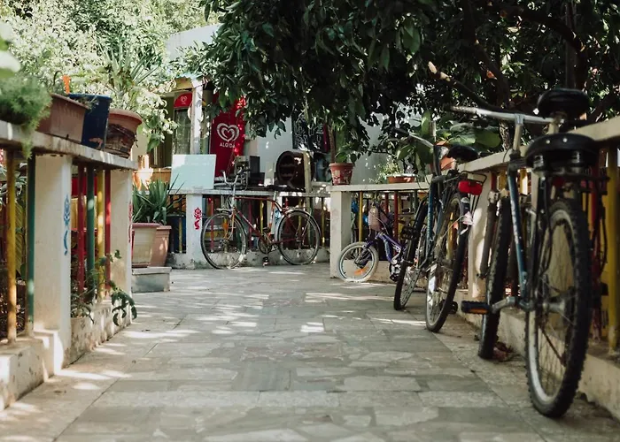 Milingona Center Hostel *