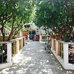Milingona Center Hostel *