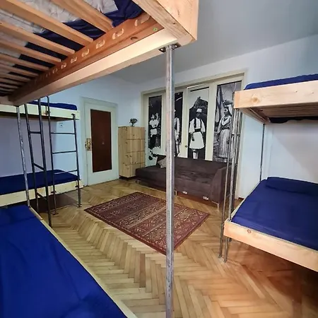 Milingona Center Хостел *
