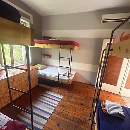 Hostel Milingona Center