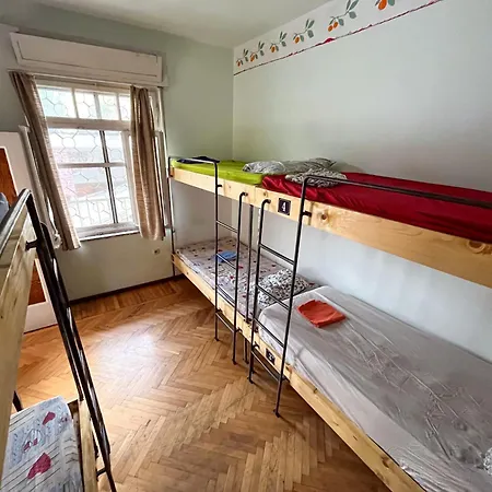 Milingona Center Хостел