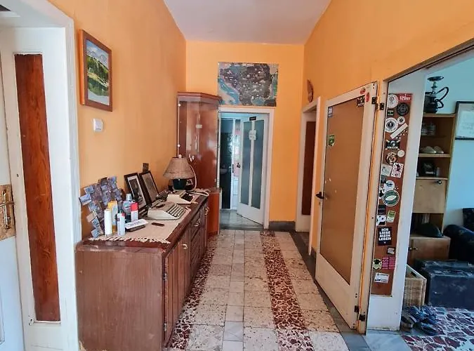 Milingona Center Тирана