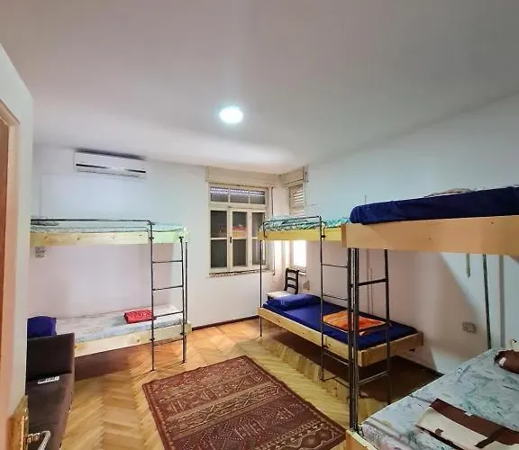 Milingona Center Hostel *