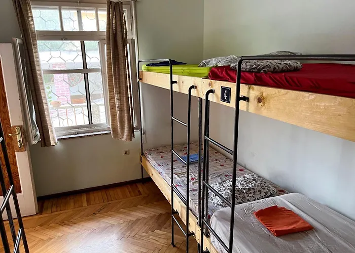 Milingona Center Hostel Tirana
