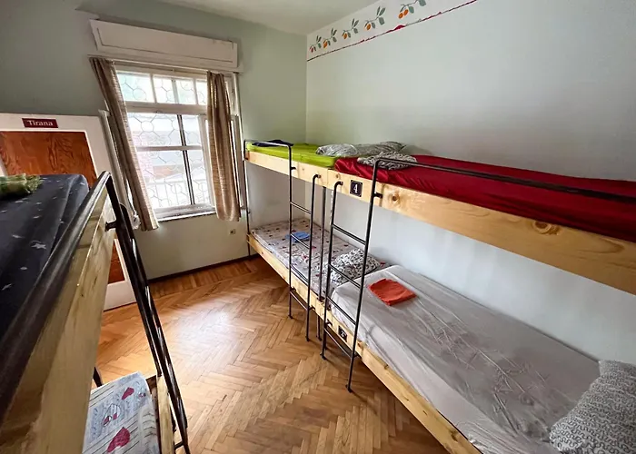 Milingona Center Хостел