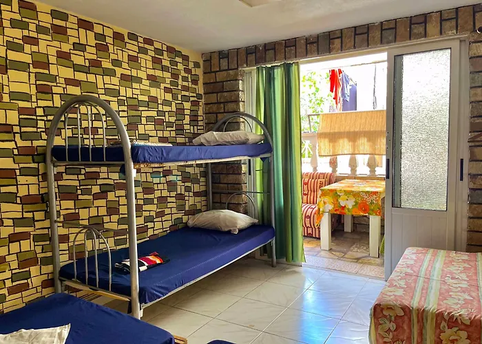 Vandrarhem Milingona Center Tirana