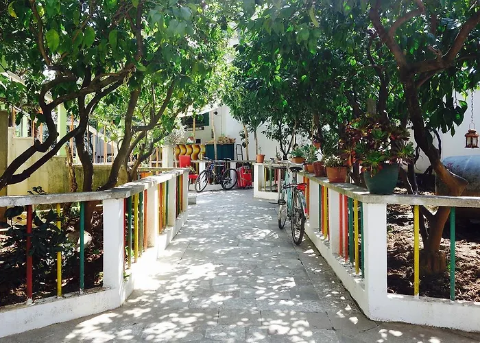 Milingona Center Хостел *